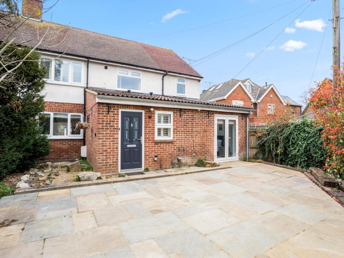 Pass The Keys Spacious And Very Modern Family Home, Central Windsor Exterior foto